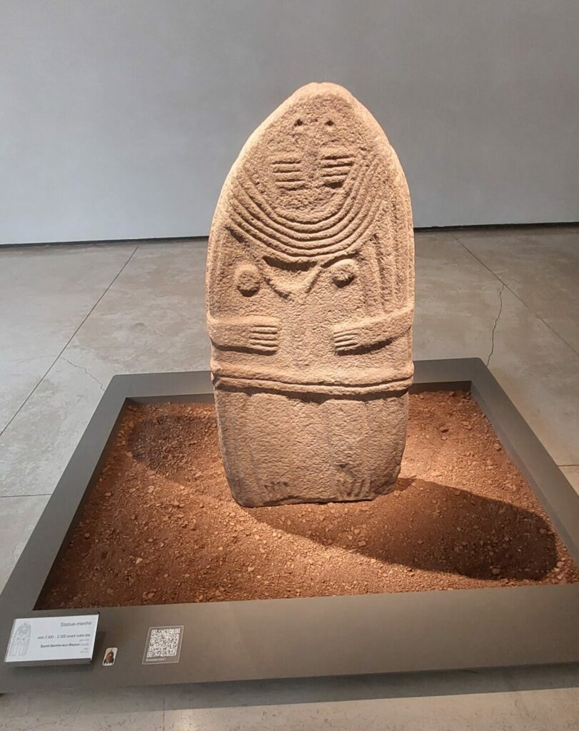 Statue-menhir : la dame de St Sernin